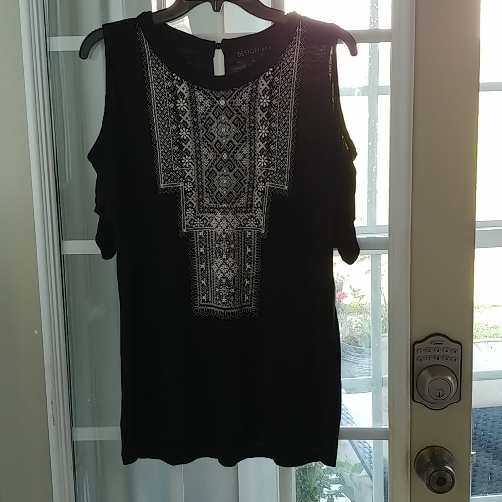XL black top